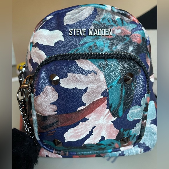 Mini Steve Madden Backpack - Picture 2 of 9